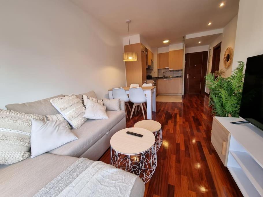 604B - Apartamento Con Garaje Oviedo Esterno foto