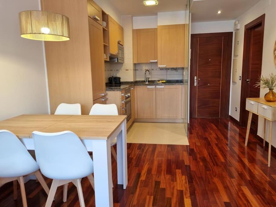604B - Apartamento Con Garaje Oviedo Esterno foto