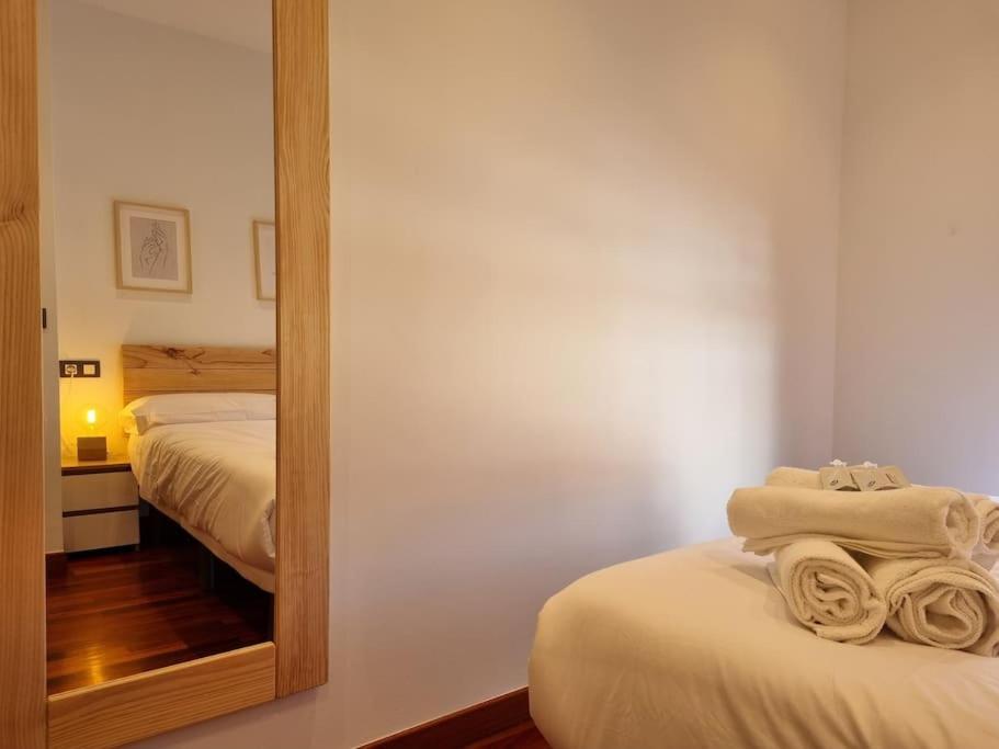 604B - Apartamento Con Garaje Oviedo Esterno foto